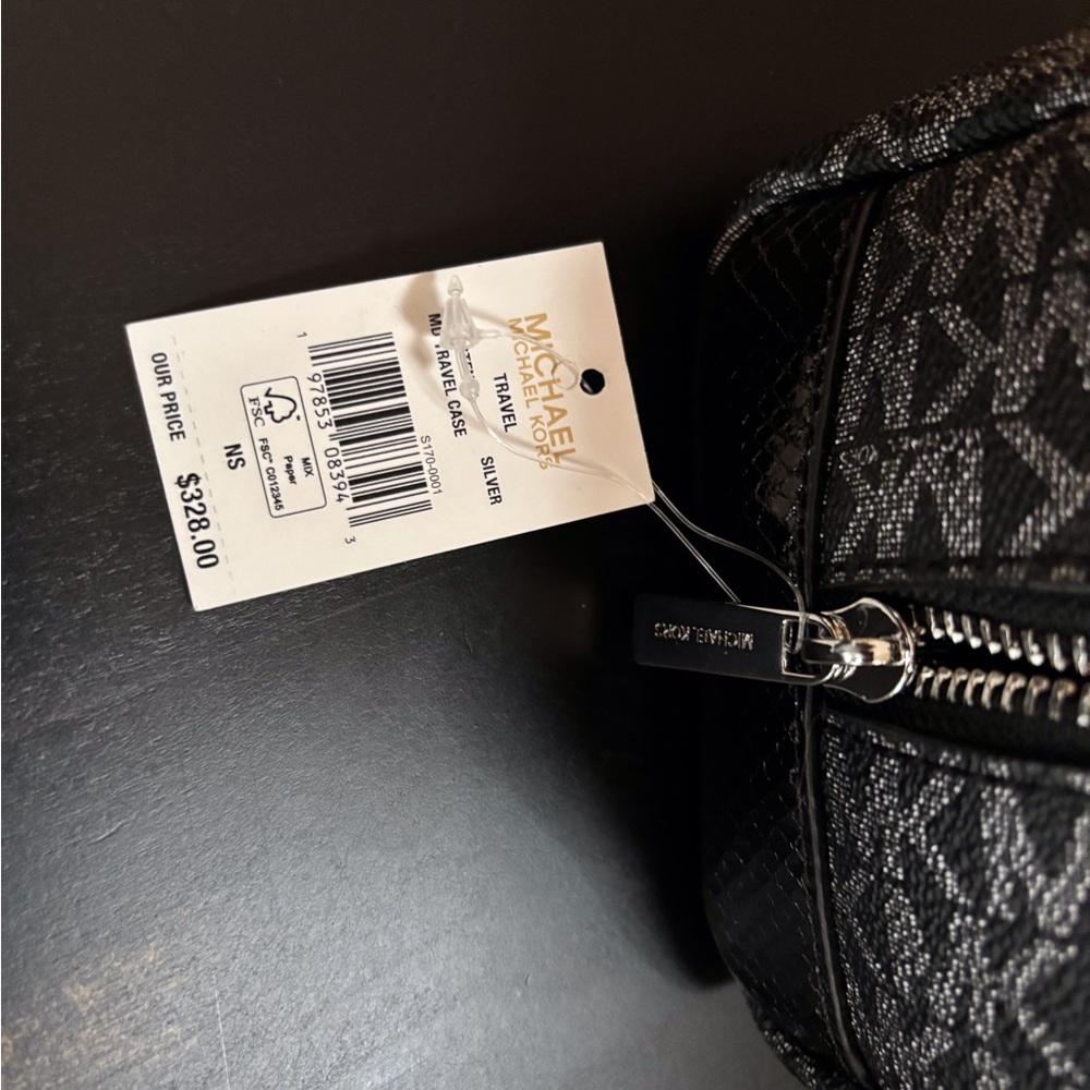 NWT Michael Kors Gray Monogram Toiletry Bag - Picture 3 of 5